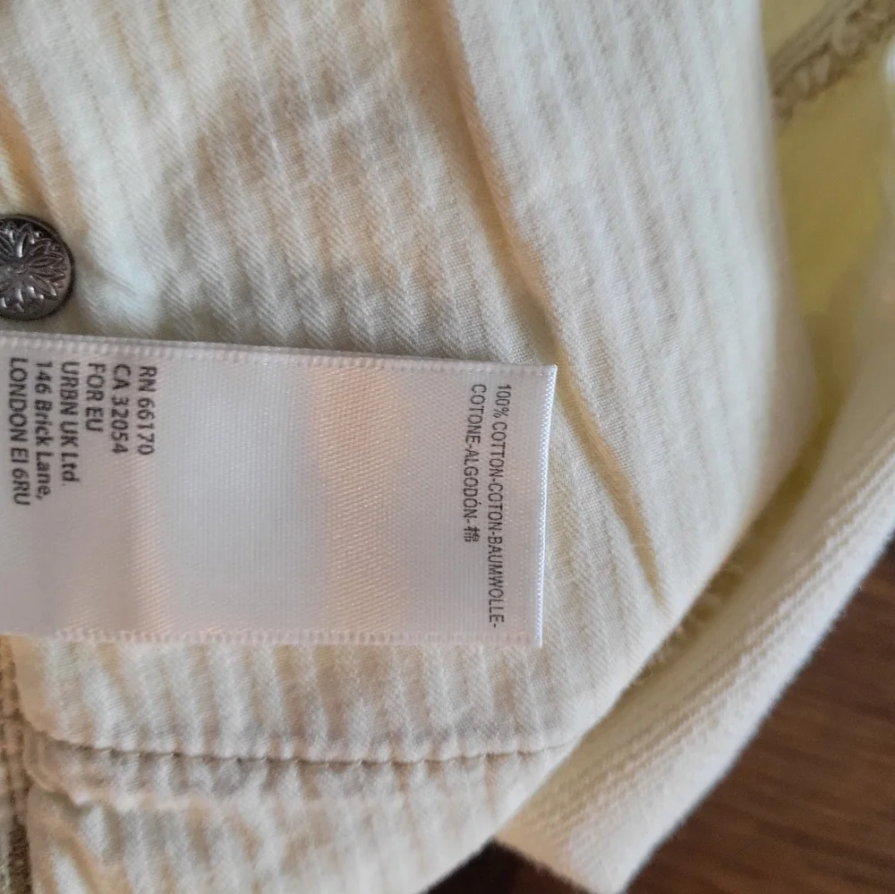 FREE PEOPLE Women's Loving Good Vibrations Destroyed Cutoff Denim Shorts - Picture 7 of 9